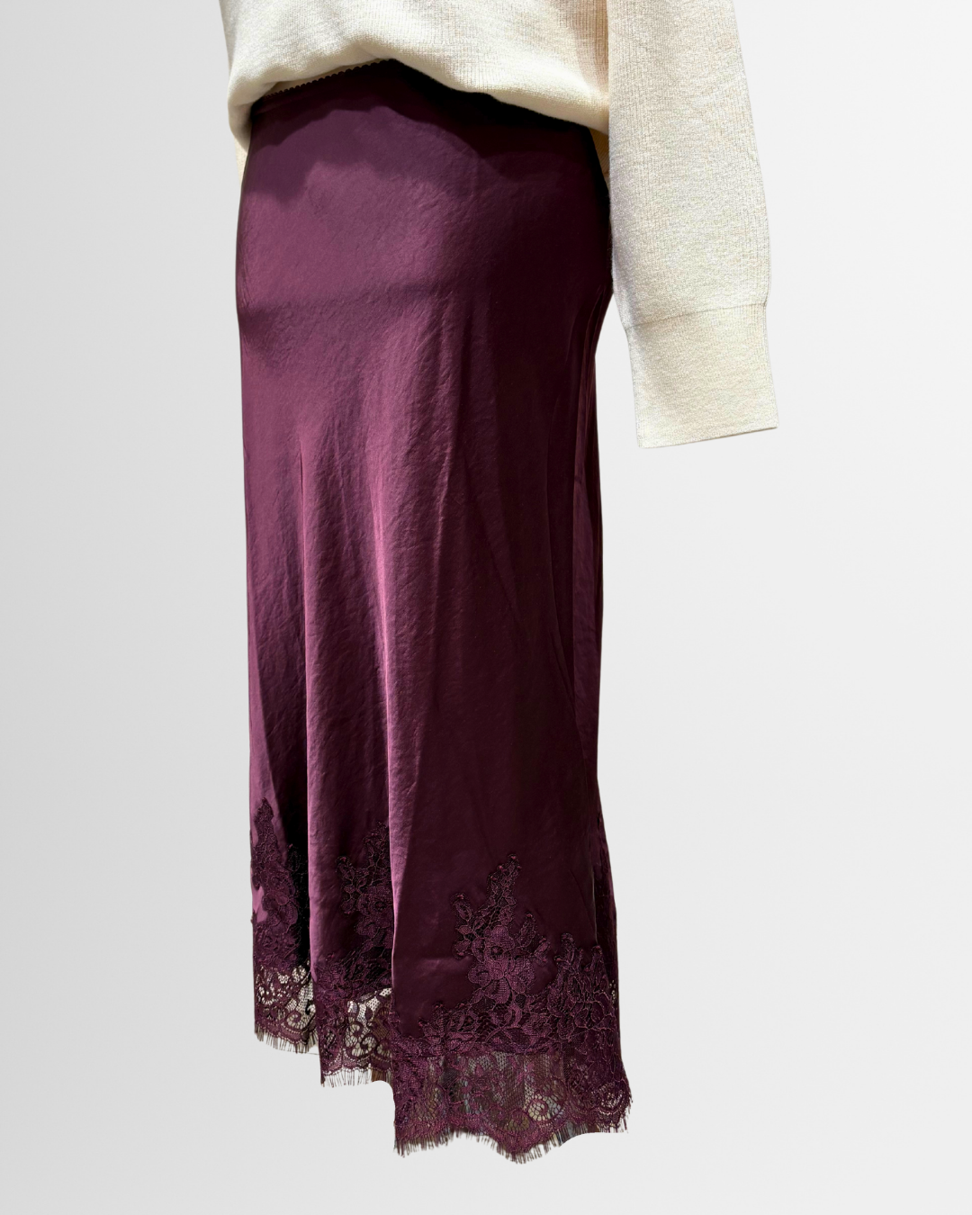 Gonna raso con pizzo bordeaux