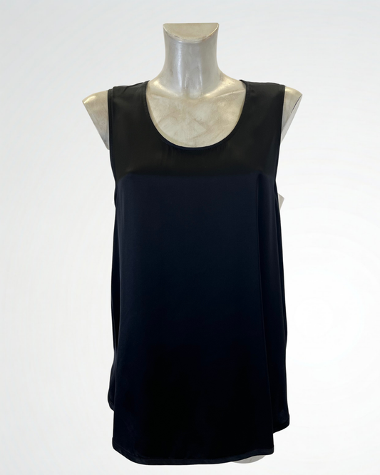 Top in raso con dettagli laterali