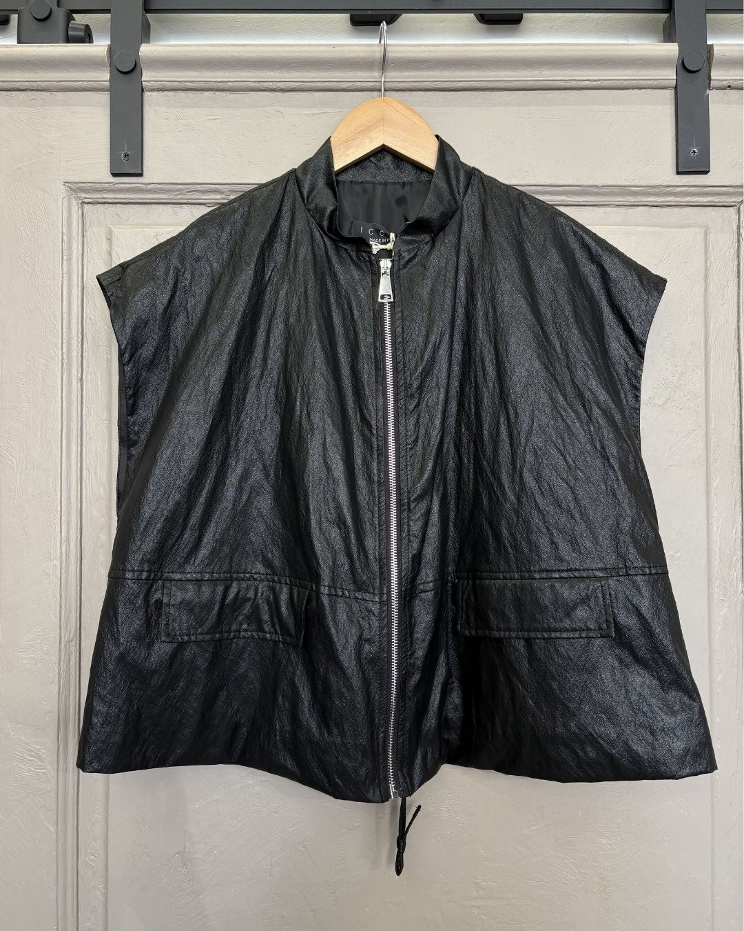 Gilet effetto pelle | Nero