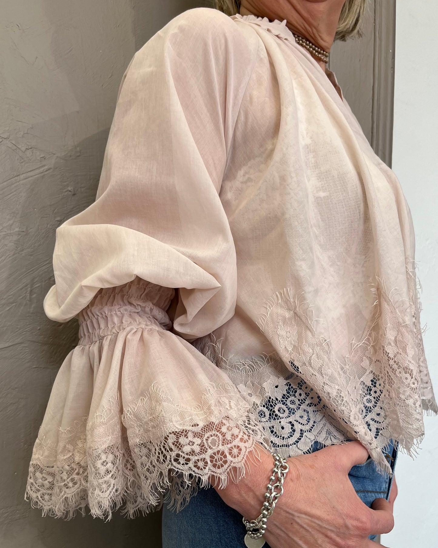 Blusa Calla con pizzo | Cipria