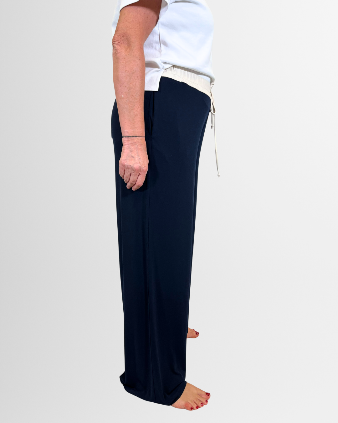 Pantaloni morbidi con laccio
