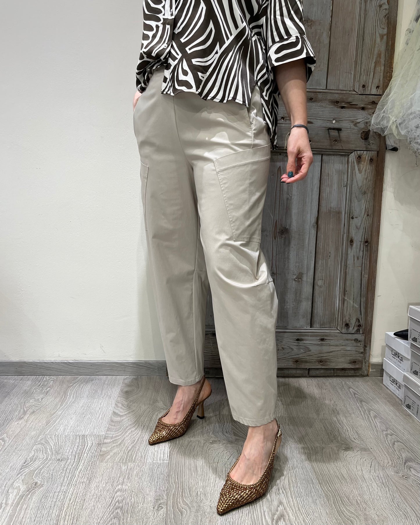 Pantalone Carota con tasche | Beige
