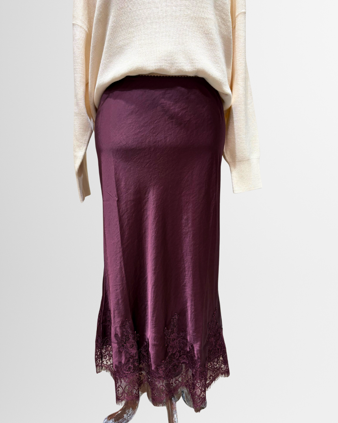 Gonna raso con pizzo bordeaux