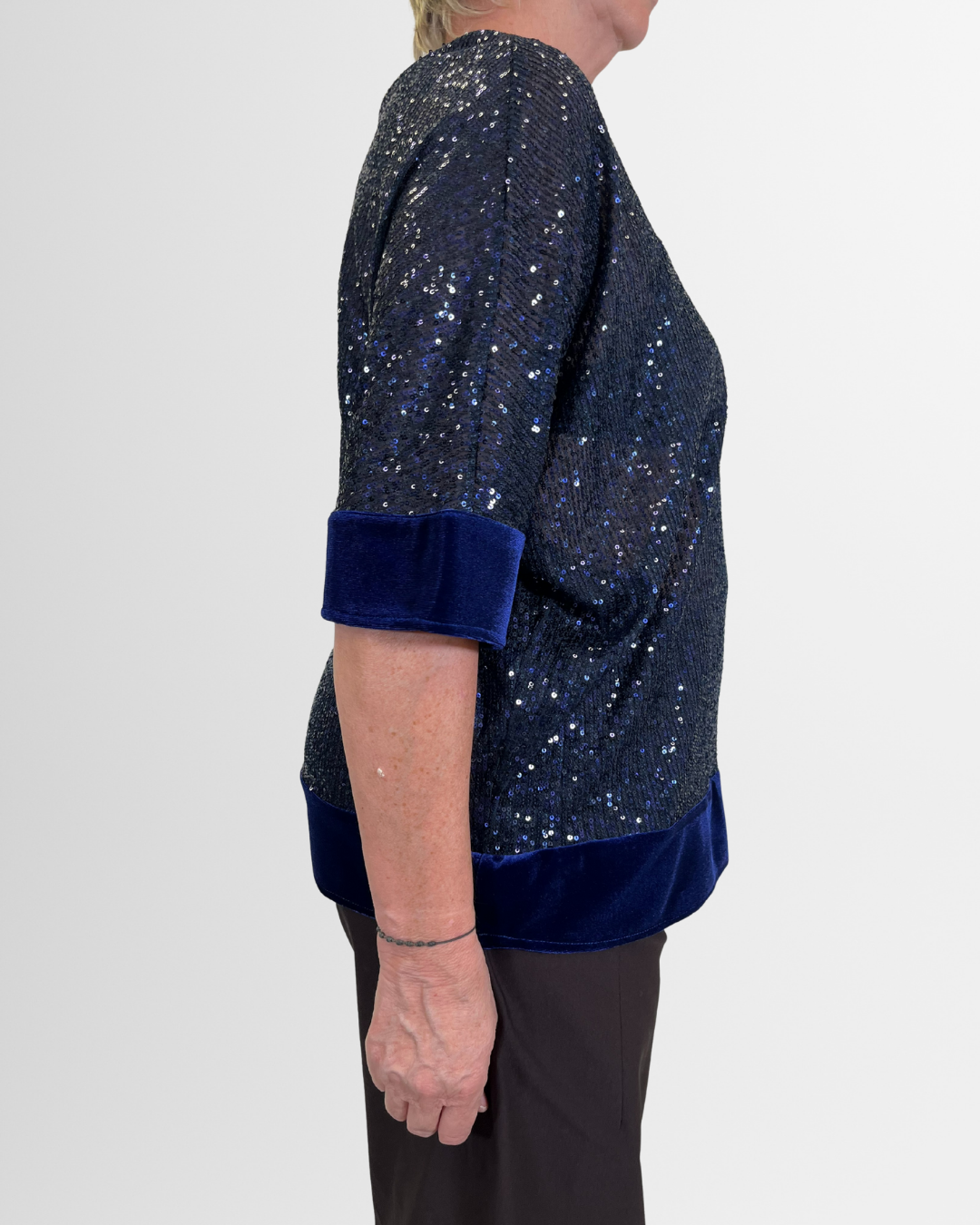 Maglia blu con paillettes