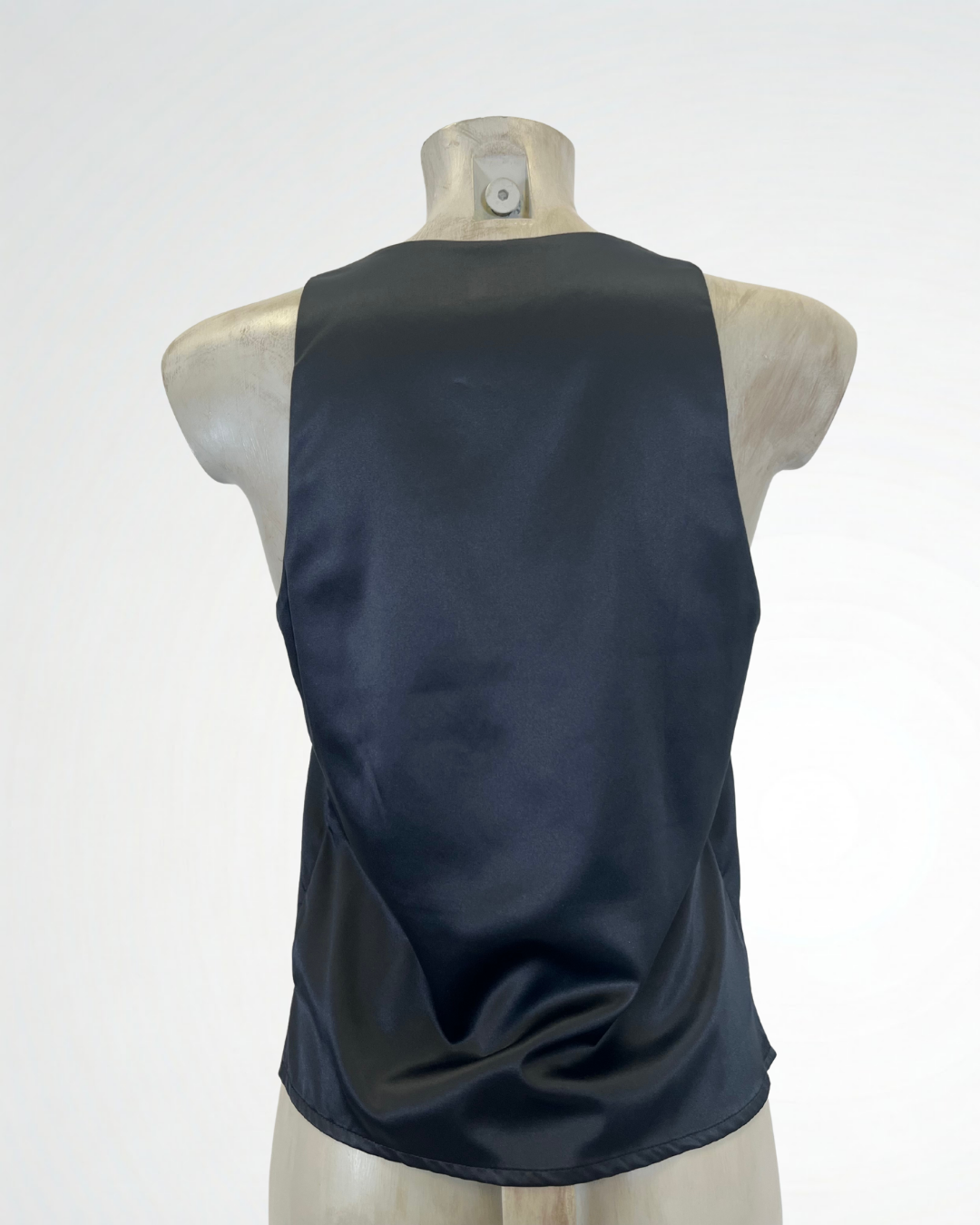 Top in raso nero