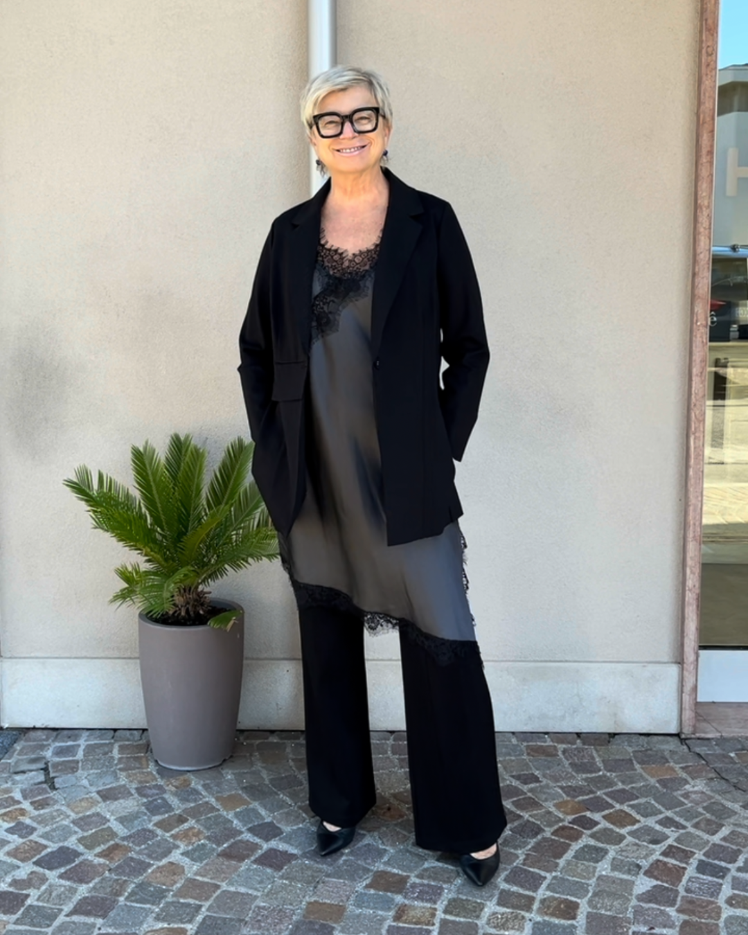 Top in raso con pizzo - grigio